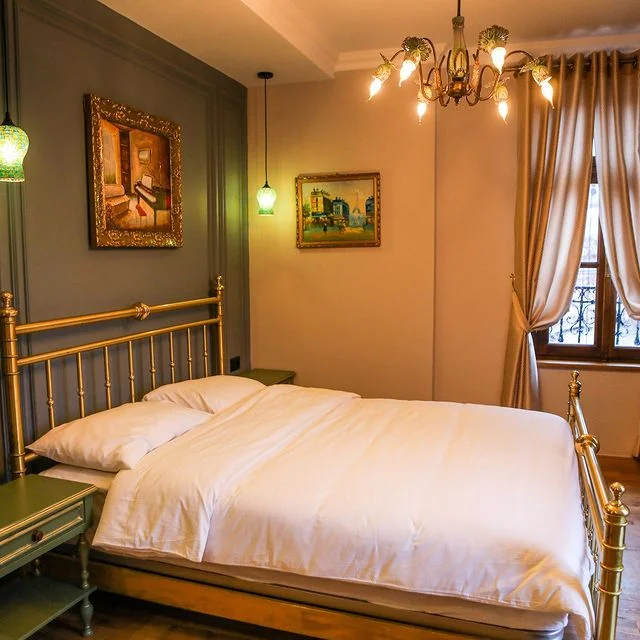 Korce, Jap me qera Vilen Sonnet ne qender te Korces