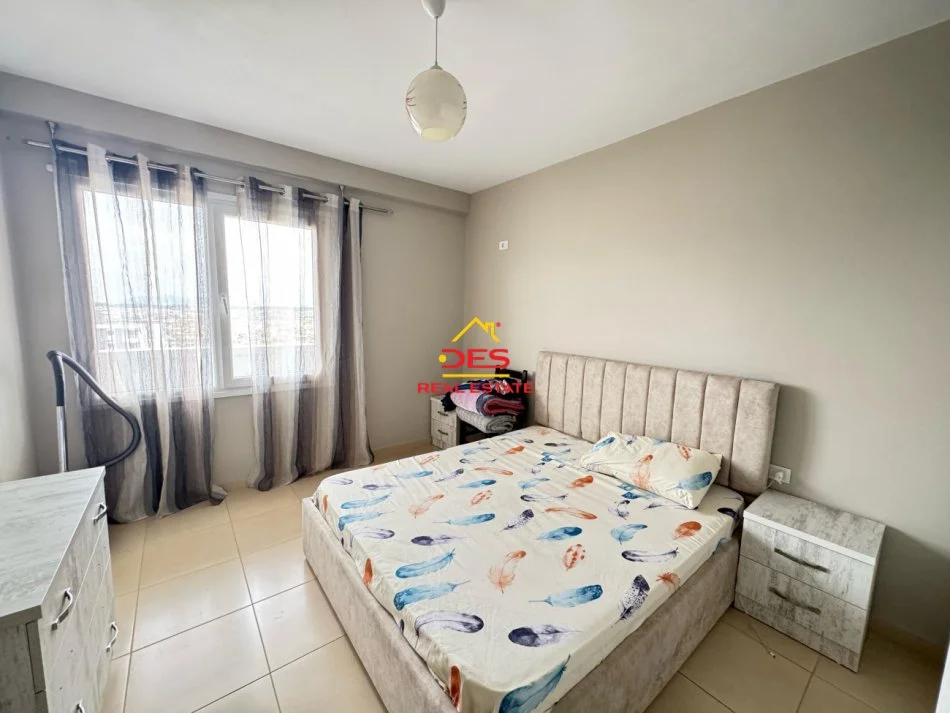 Vlore, shitet apartament 1+1+Ballkon Kati 10, 75 m² (Rruga 7 Nëntori)