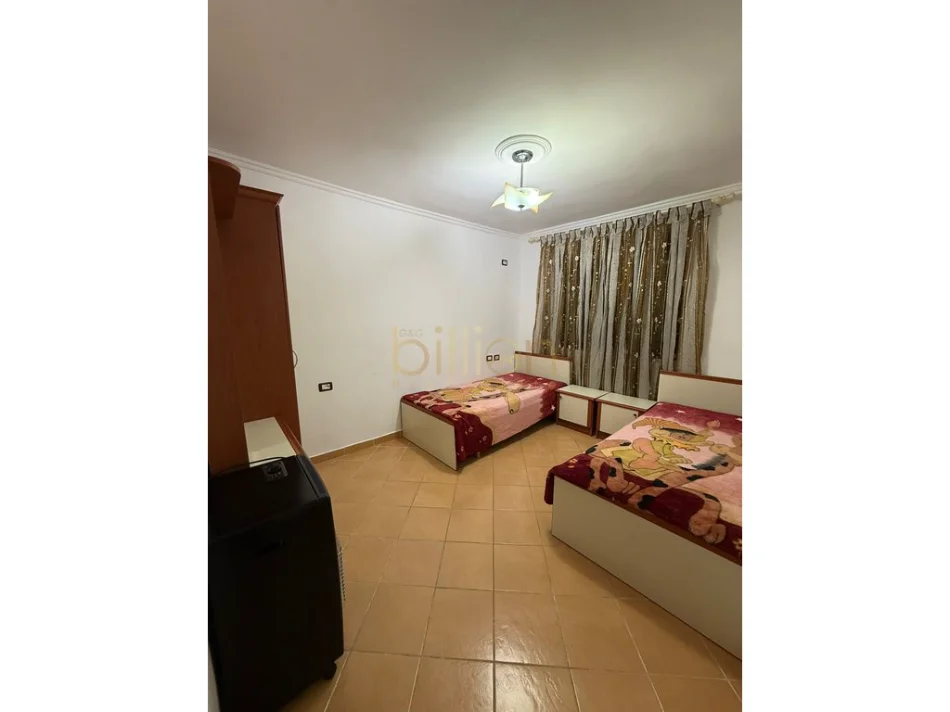 Tirane, jepet me qera , 80 m² 600 € (Pazari i RI)