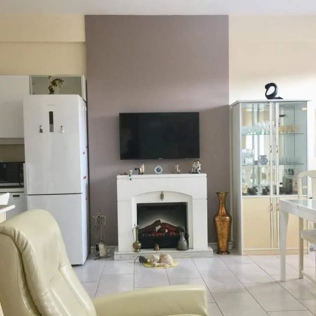 Tirane, jepet me qera apartament 1+1+Ballkon Kati 4, 70 m² 699 € (Rruga e Bogdaneve)