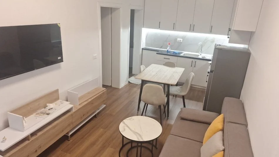 Tirane, jepet me qera shtepi 2+1 Kati 2, 85 m² 500 € (Ali Demi ,Rruga Idriz Dollaku)