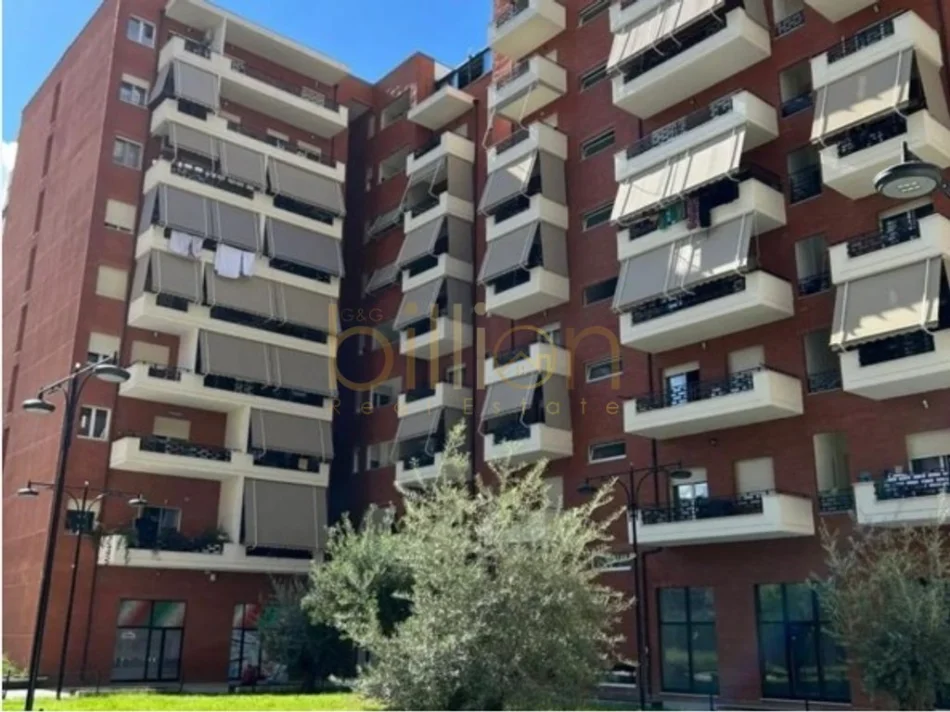 Tirane, jepet me qera 1+1 , 68 m² 365 € (Rruga e Kavajes)