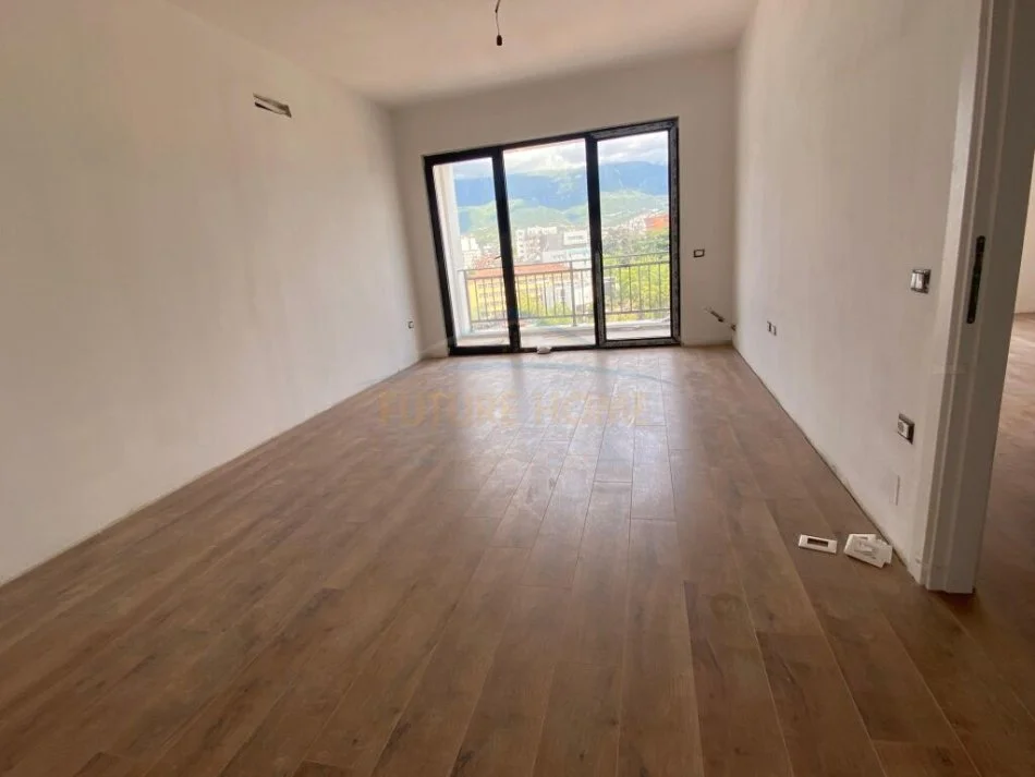 Tirane, shitet apartament 2+1 Kati 6, 84 m² 143,000 € (FARMACIA 10)