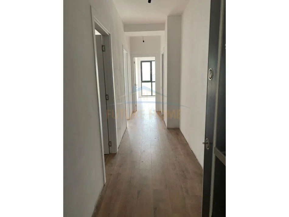 Tirane, shitet apartament 2+1 Kati 6, 84 m² 143,000 € (FARMACIA 10)