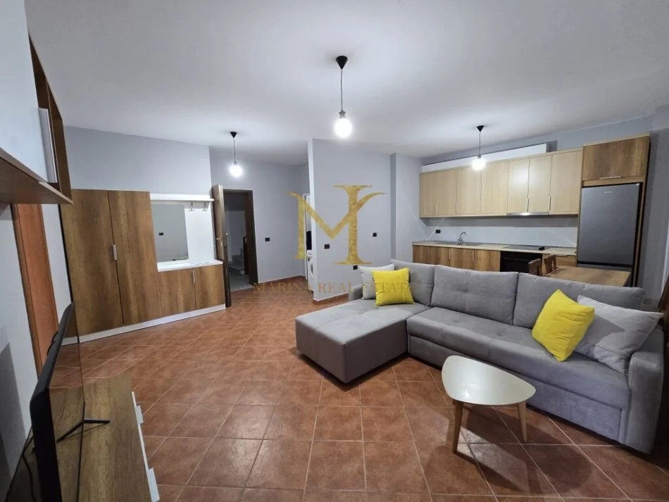 Durres, jepet me qera apartament 1+1+Ballkon Kati 2, 68 m² 350 € (plazh hekurudha,durres)