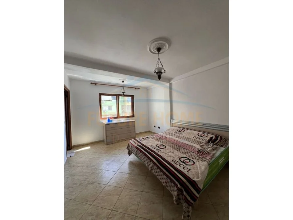 Tirane, jepet me qera apartament 2+1, Kati 3, 96 m² 700 € (SHESHI WILLSON)