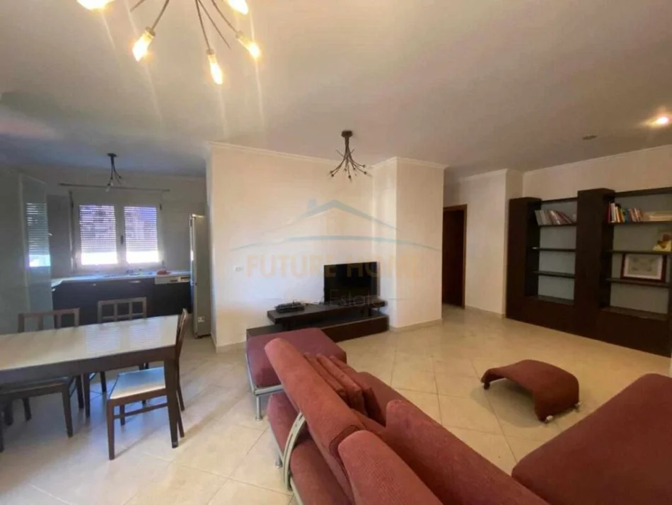 Tirane, jepet me qera apartament 2+1 Kati 6, 109 m² 750 € (Pazari i Ri)