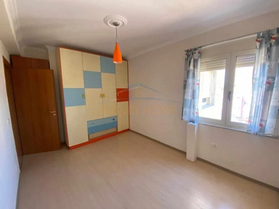 Tirane, jepet me qera apartament 2+1 Kati 6, 109 m² 750 € (Pazari i Ri)