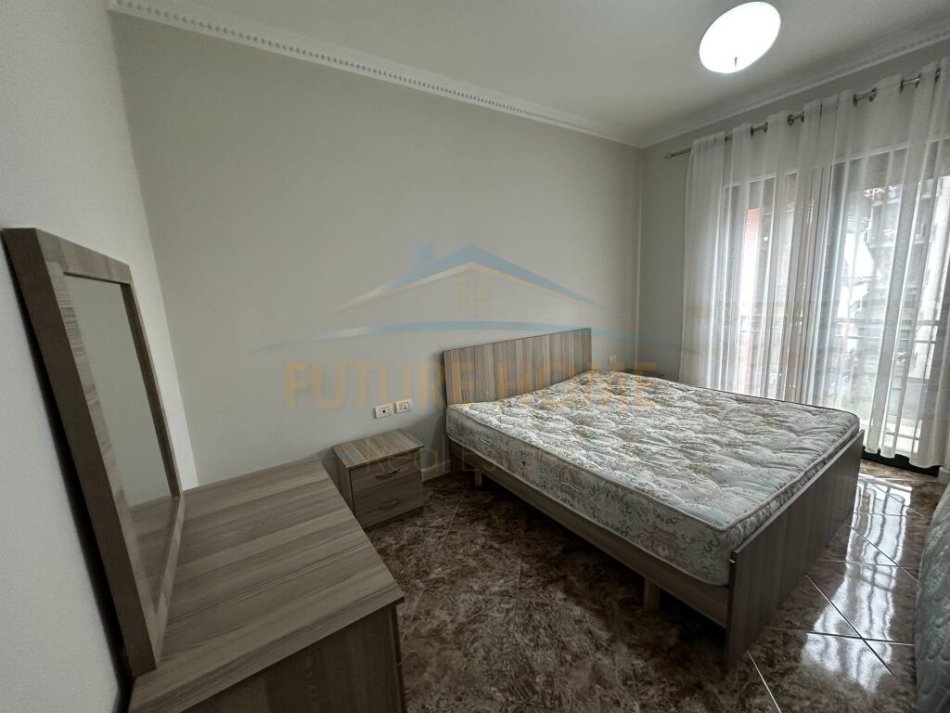 Tirane, jepet me qera apartament 1+1+Ballkon, Kati 3, 74 m² 450 € (Green City, Unaza e Re)