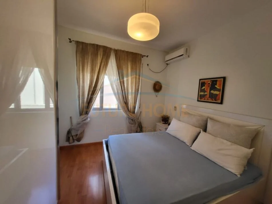 Durres, jepet me qera apartament 2+1 Kati 4, 100 m² 800 € (Vollga, Durres)