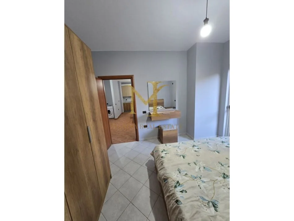 Durres, jepet me qera apartament 1+1+Ballkon Kati 2, 68 m² 350 € (plazh hekurudha,durres)