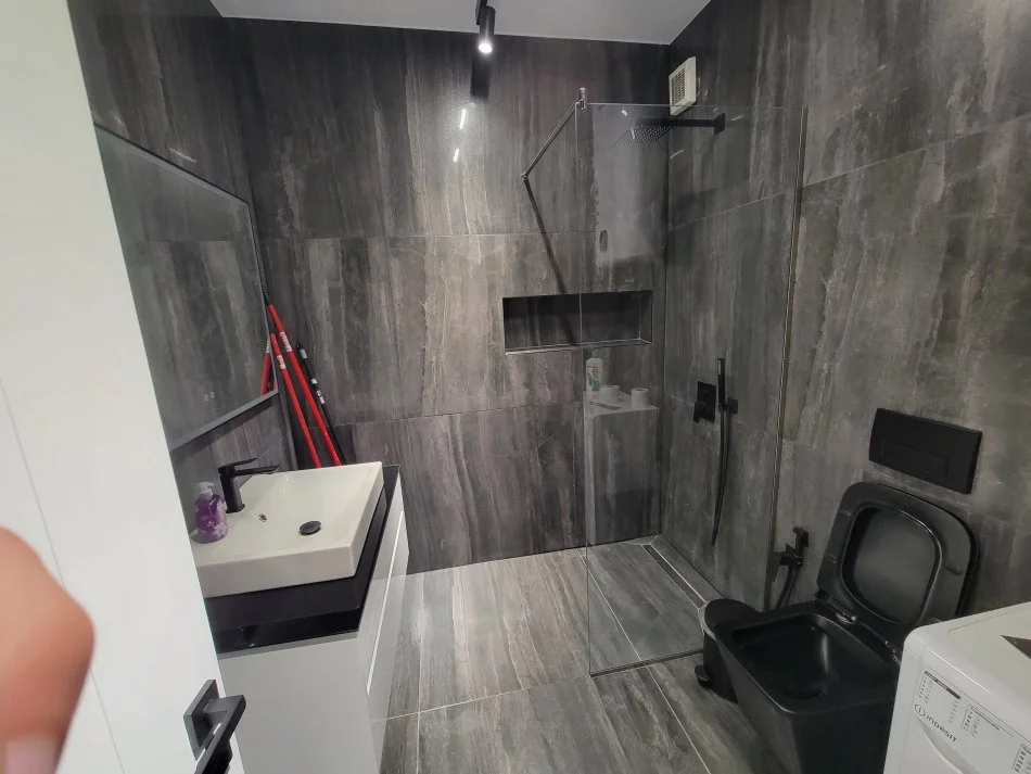 Tirane, jepet me qera apartament 1+1+Aneks+Ballkon Kati 9, 75 m² 900 € (Stadiumi Air Albania)