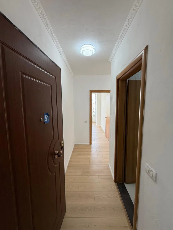 Tirane, shitet apartament 1+1+Ballkon Kati 9, 66 m² 88.000 € (Yzberisht rr.Besim Alla)