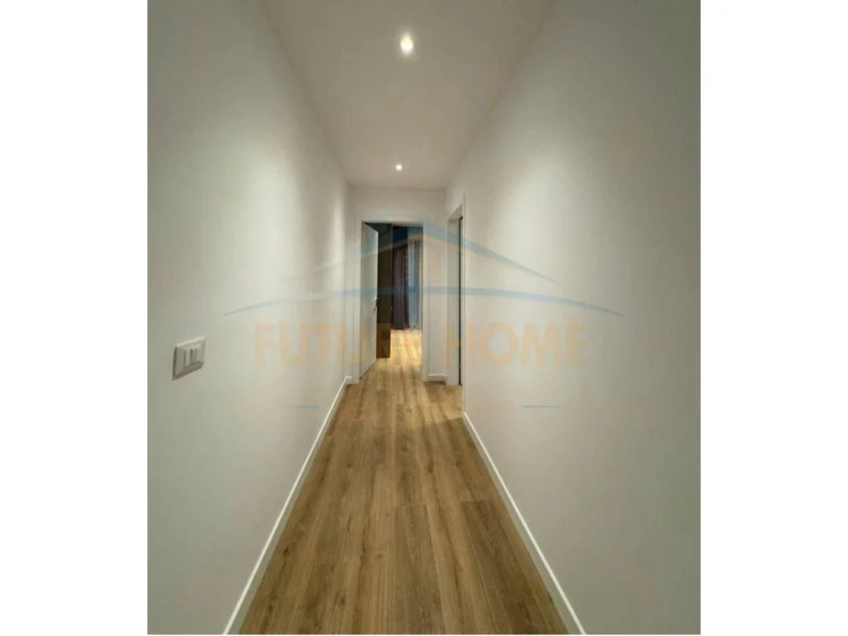 Tirane, jepet me qera apartament 2+1 Kati 4, 95 m² 850 € (Unaza e Re)