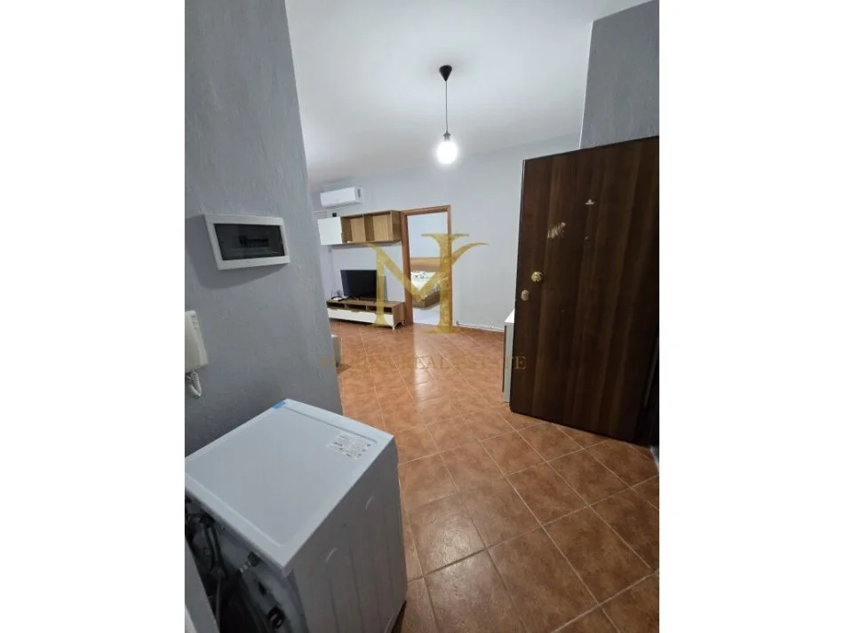 Durres, jepet me qera apartament 1+1+Ballkon Kati 2, 68 m² 350 € (plazh hekurudha,durres)