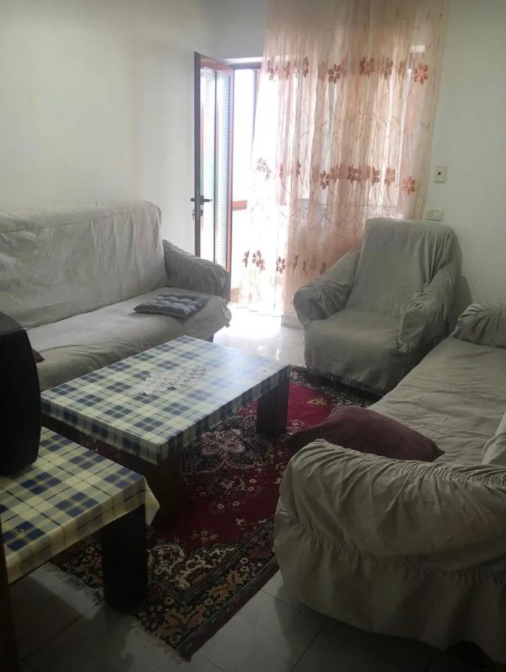 Tirane, jepet me qera Vile 2+1 Kati 2, 35.000 € (Shkolla Bashkuar)