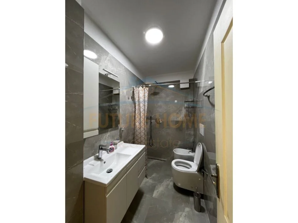 Tirane, jepet me qera apartament 2+1 Kati 2, 89 m² 400 € (Fresk)