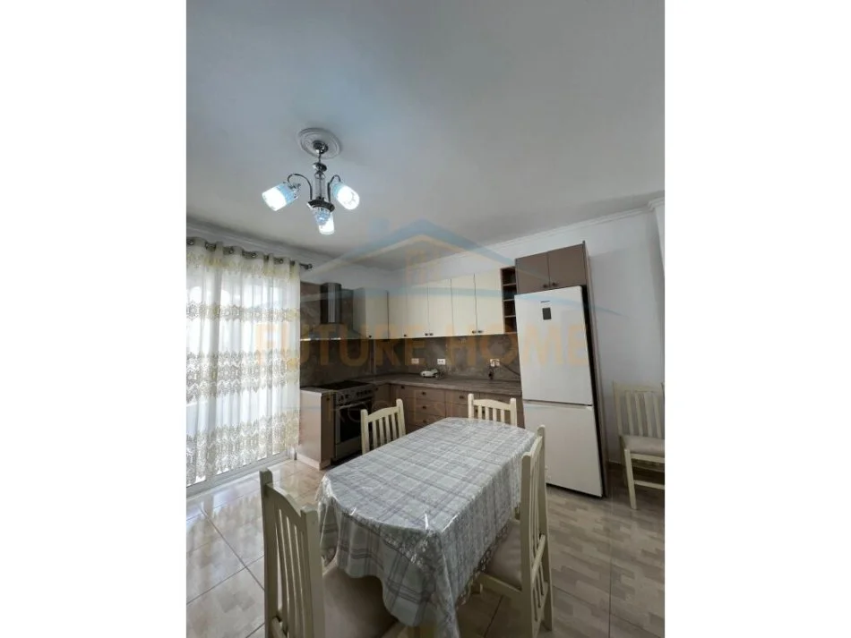 Tirane, jepet me qera apartament 2+1 Kati 2, 89 m² 400 € (Fresk)