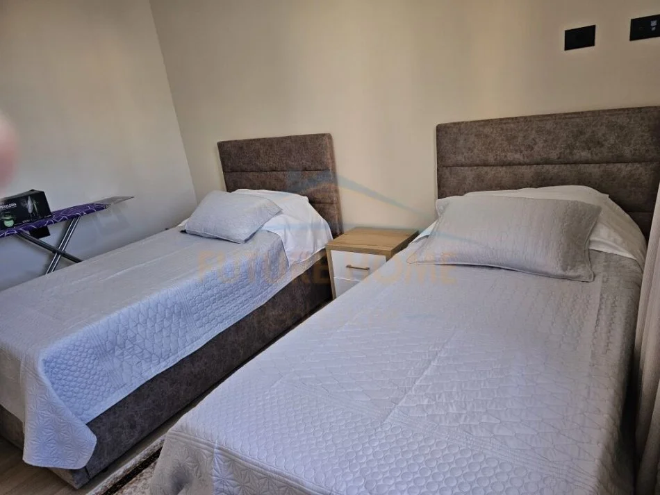 Tirane, jepet me qera apartament 2+1 Kati 4, 80 m² 650 € (Vasil Shanto)