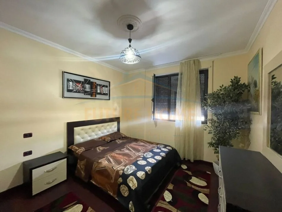 Durres, jepet me qera apartament 2+1+Ballkon Kati 5, 80 m² 650 € (Vollga)