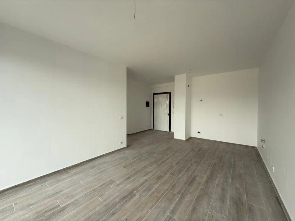 Tirane, shitet apartament 1+1+Ballkon Kati 1, 65 m² 125.000 € (Rruga Agim Hysenbelliu)