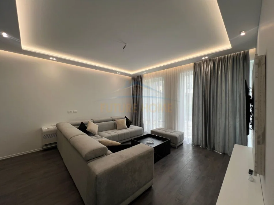 Tirane, jepet me qera apartament 2+1+Ballkon Kati 1, 104 m² 2.000 € (Kompleksi Forest)
