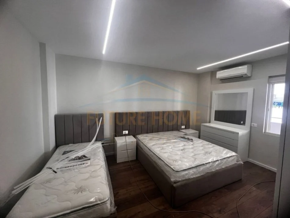 Durres, jepet me qera apartament 1+1, Kati 4, 75 m2 400 € 