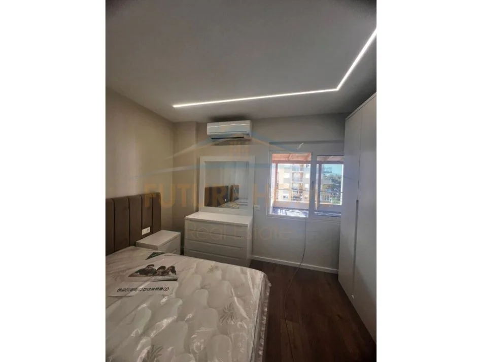 Durres, jepet me qera apartament 1+1, Kati 4, 75 m2 400 € 