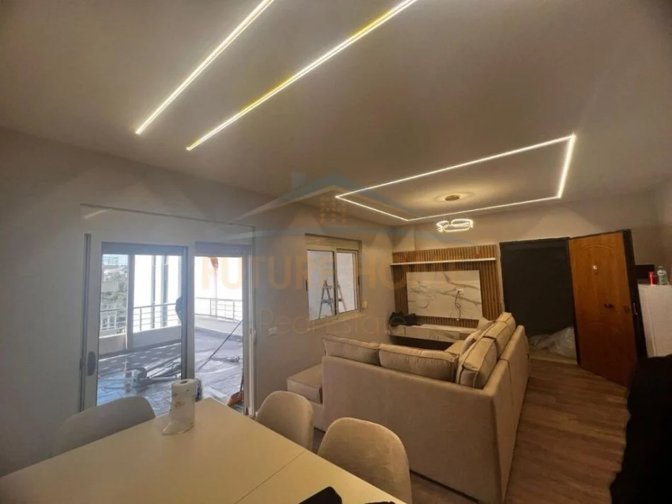 Durres, jepet me qera apartament 1+1, Kati 4, 75 m2 400 € 