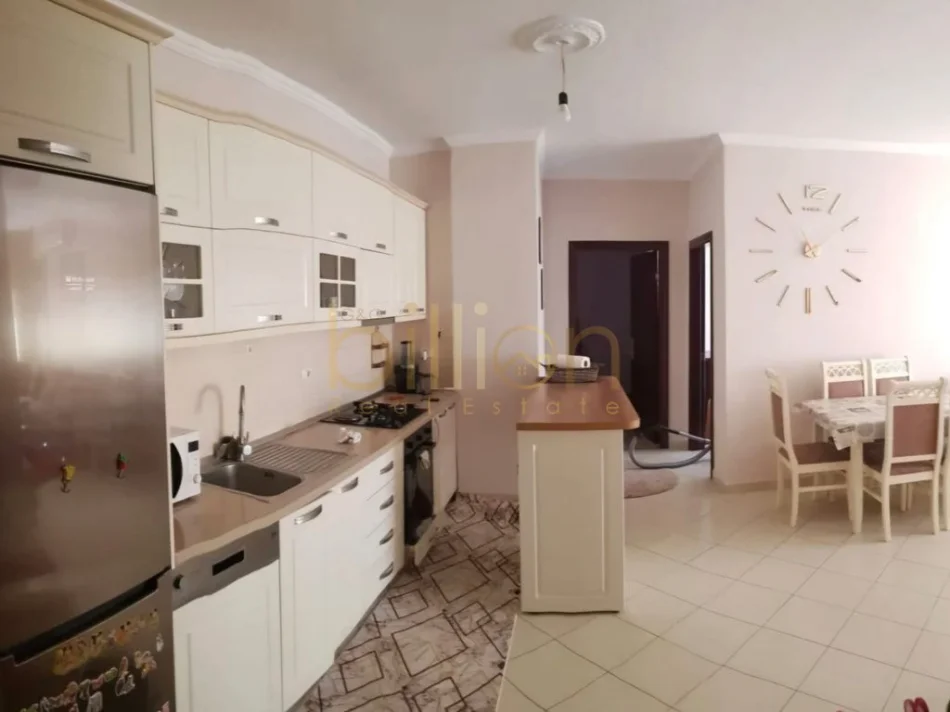 Tirane, jepet me qera,apartament 2+1 ,90m² (Yzberisht)