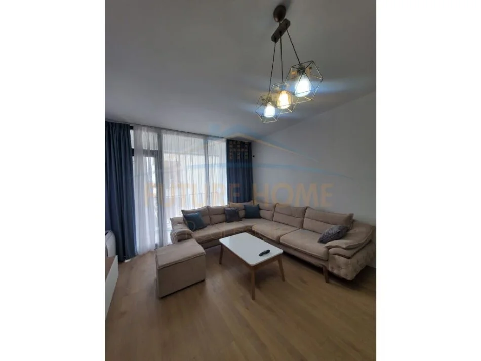 Tirane, jepet me qera apartament 1+1 Kati 2, 78 m² 500 € (Ali Demi)