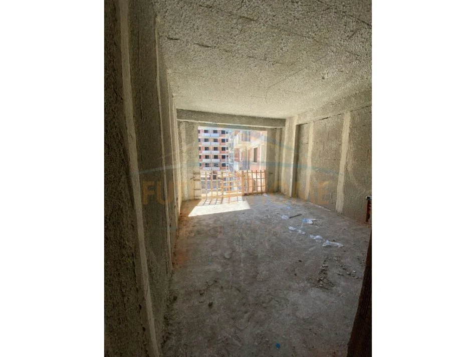 Tirane, shitet apartament 1+1 Kati 3, 80 m² 92.000 € (UNAZA RE)   UNA40689