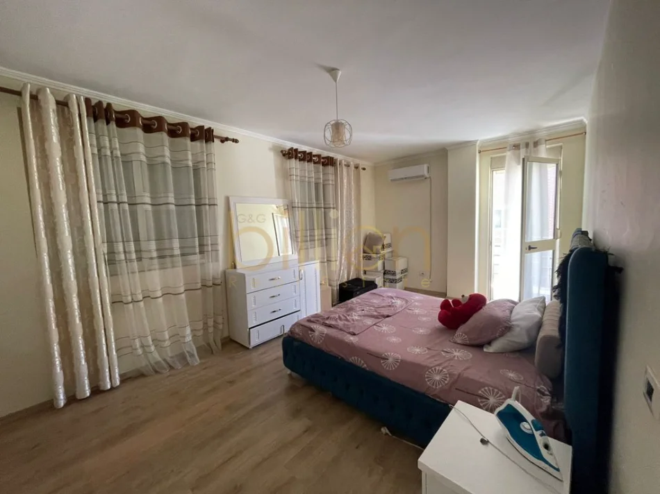 Tirane, shitet 3+1+Ballkon , 173 m² 337.000 € (Liqeni i Thate)