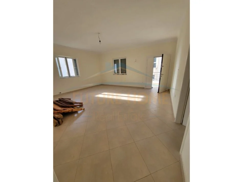 Tirane, jepet me qera apartament 2+1 Kati 2, 90 m² 400 € (Fresk)