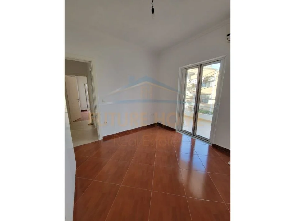 Tirane, jepet me qera apartament 2+1 Kati 2, 90 m² 400 € (Qera, Apartament 2+1, Fresk, Tiranë)