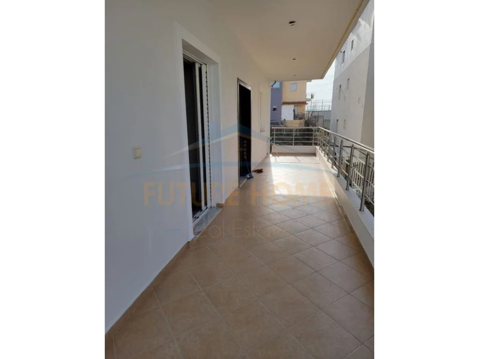 Tirane, jepet me qera apartament 2+1 Kati 2, 90 m² 400 € (Fresk)