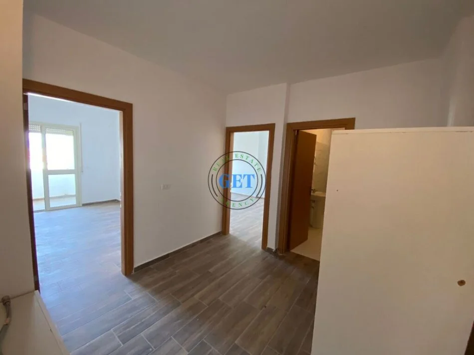 Durres, shitet apartament 2+1+Ballkon, Kati 6, 99 m² 95,000 € (Spitali Rajonal,Durres)