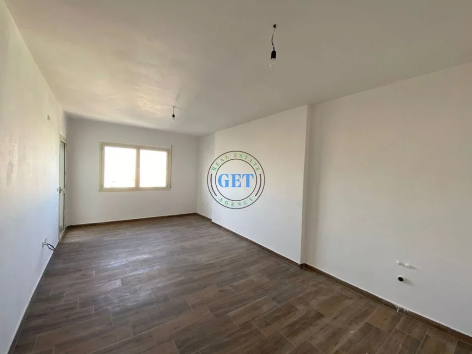 Durres, shitet apartament 2+1+Ballkon, Kati 6, 99 m² 95,000 € (Spitali Rajonal,Durres)
