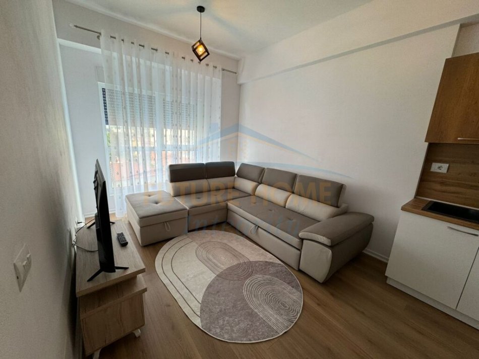 Tirane, jepet me qera apartament 1+1, Kati 4, 53 m² 400 € (ali demi)