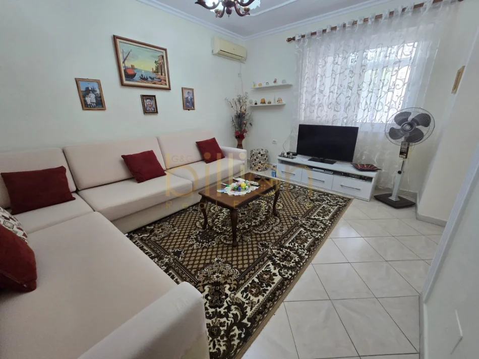 Tirane, jepet me qera 2+1 , 73 m² 470 € (Shkolla e bashkuar)