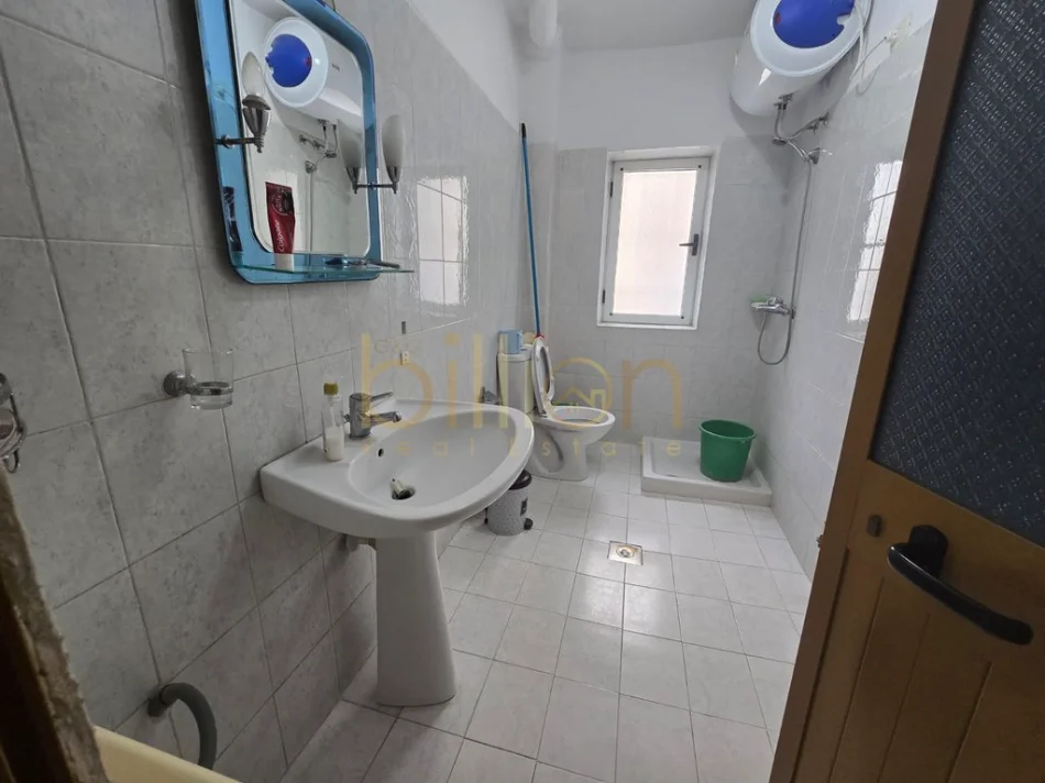 Tirane, jepet me qera 2+1 , 73 m² 470 € (Shkolla e bashkuar)
