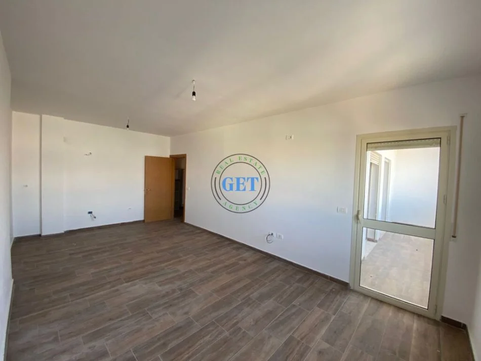 Durres, shitet apartament 2+1+Ballkon, Kati 6, 99 m² 95,000 € (Spitali Rajonal,Durres)