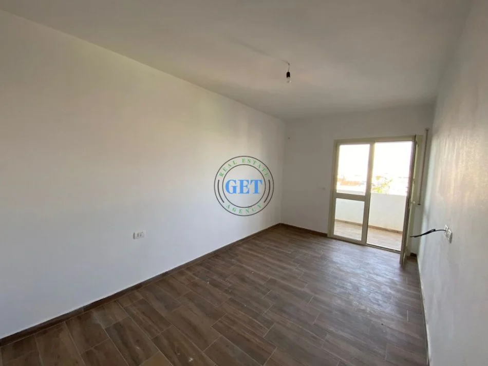 Durres, shitet apartament 2+1+Ballkon, Kati 6, 99 m² 95,000 € (Spitali Rajonal,Durres)