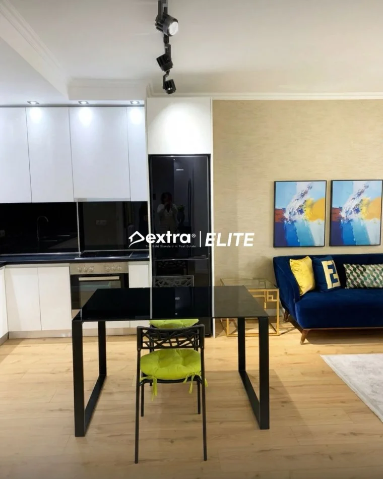Tirane, jepet me qera apartament 2+1+Ballkon , 105 m² Rruga Kosovareve