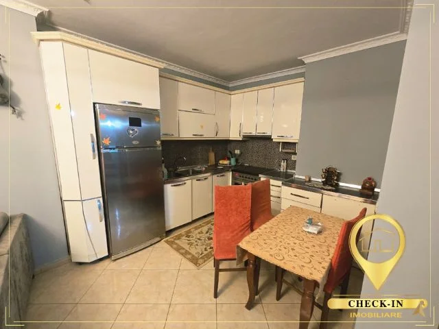 Tirane, jepet me qera apartament 1+1+Aneks+Ballkon Kati 4, 68 m² 420 € (Rruga Jordan Misja)