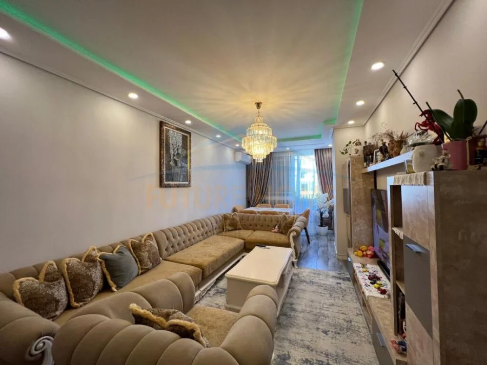 Durres, shitet apartament 2+1 Kati 3, 90 m² 150.000 € (PLAZH HEKURUDHA,DURRES)