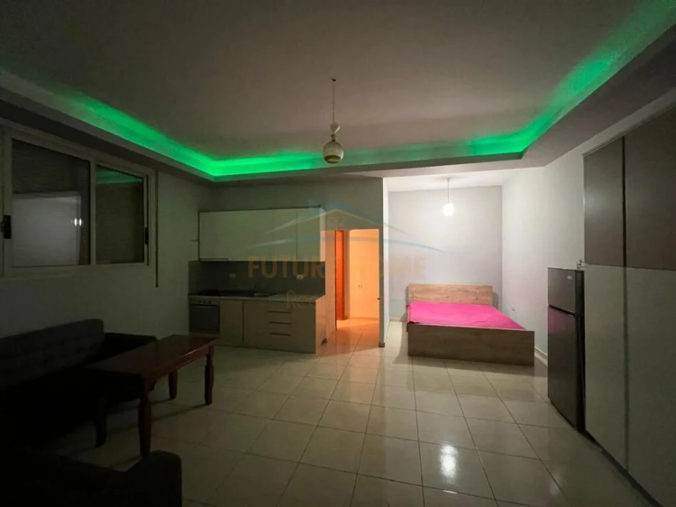 Vlore, shitet garsonier 1+1, Kati 1, 40 m² 75,000 € (Rruga "Gjergj Kastriot", Vlorë.)