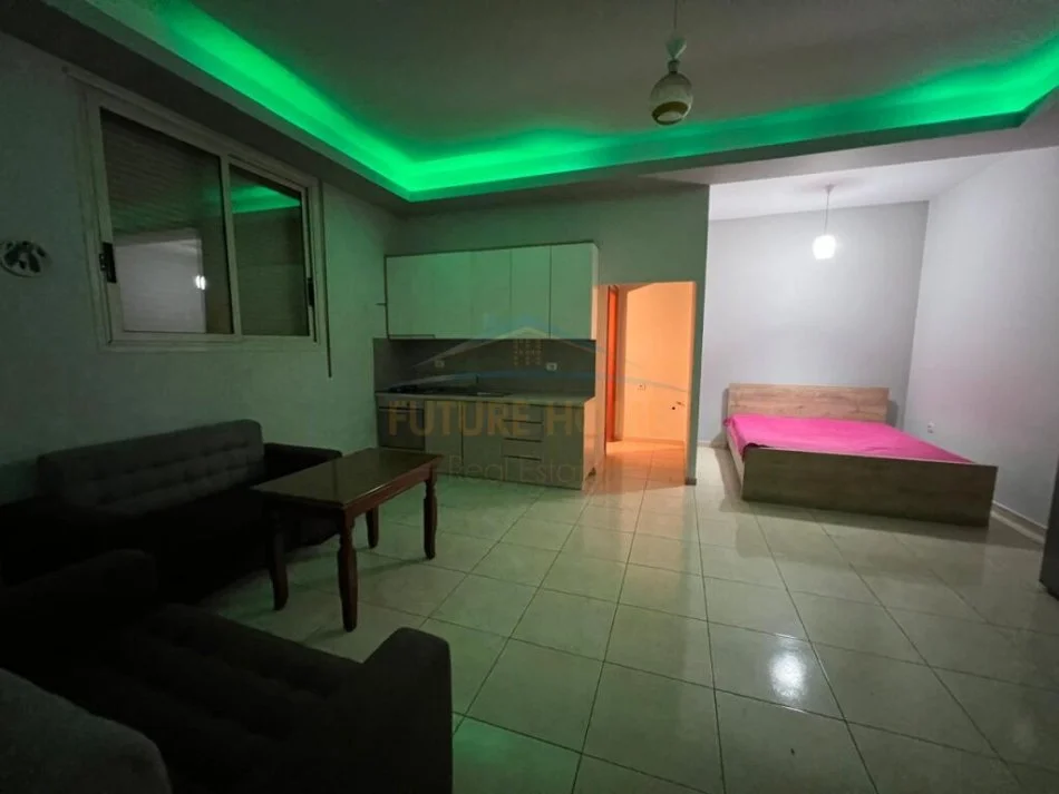 Vlore, shitet garsonier 1+1, Kati 1, 40 m² 75,000 € (Rruga "Gjergj Kastriot", Vlorë.)