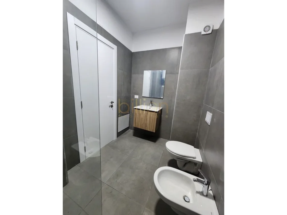 Tirane, jepet me qera 1+1 , 