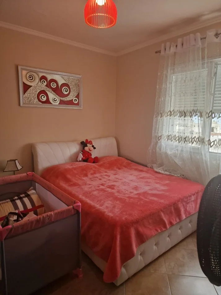 Vlore, jepet me qera apartament 2+1 Kati 5, 600 € (Vlore).
